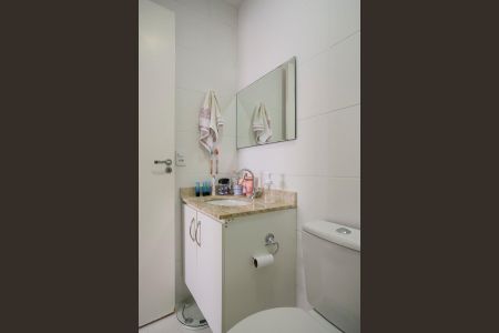 Apartamento à venda com 72m², 2 quartos e 2 vagasBanheiro da suíte