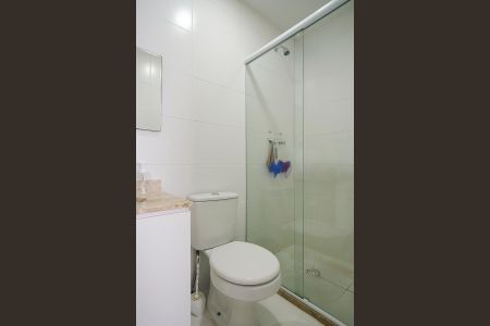 Apartamento à venda com 72m², 2 quartos e 2 vagasBanheiro da suíte