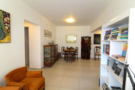 Apartamento à venda com 86m², 2 quartos e 1 vaga Apartamento à venda com 86m², 2 quartos e 1 vagaSala