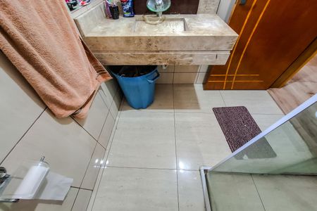 Casa à venda com 120m², 2 quartos e 5 vagas Casa à venda com 120m², 2 quartos e 5 vagasBanheiro