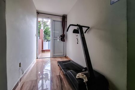 Casa à venda com 120m², 2 quartos e 5 vagas Casa à venda com 120m², 2 quartos e 5 vagasvaranda Quarto 2
