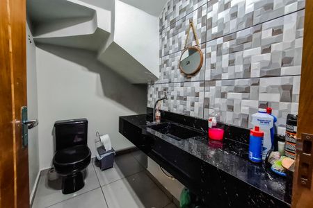 Casa à venda com 120m², 2 quartos e 5 vagas Casa à venda com 120m², 2 quartos e 5 vagasLavabo da Sala