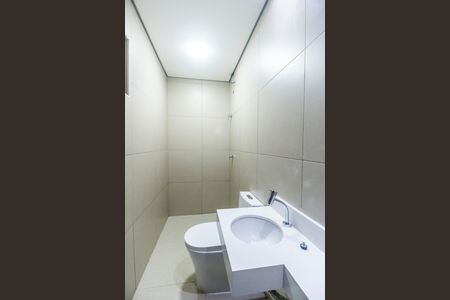 Casa de condomínio à venda com 598m², 4 quartos e 4 vagas Casa de condomínio à venda com 598m², 4 quartos e 4 vagasLavabo