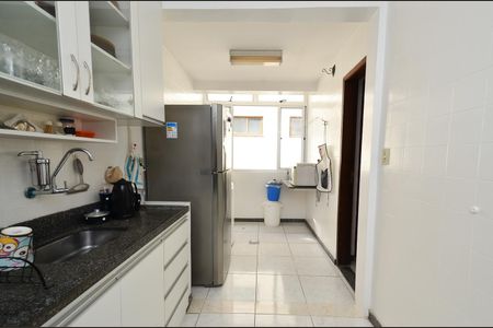 Apartamento à venda com 90m², 3 quartos e 2 vagasCozinha