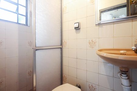 Casa à venda com 287m², 3 quartos e 2 vagasBanheiro de Serviço