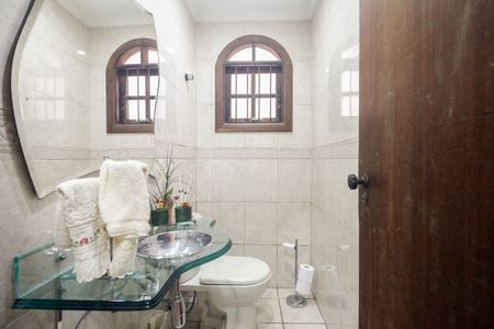 Casa à venda com 287m², 3 quartos e 2 vagasLavabo