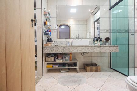 Casa à venda com 287m², 3 quartos e 2 vagasBanheiro da Suíte 3