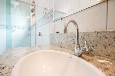 Casa à venda com 287m², 3 quartos e 2 vagasBanheiro Suíte 1