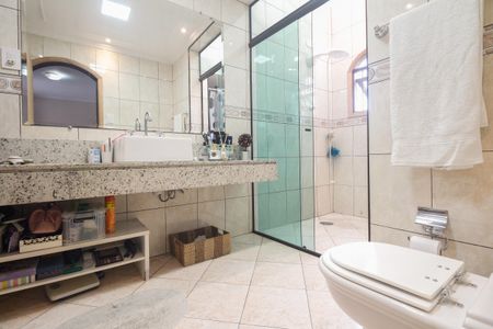 Casa à venda com 287m², 3 quartos e 2 vagasBanheiro da Suíte 3