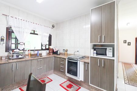 Casa à venda com 179m², 3 quartos e 3 vagasCozinha e Área de Serviço