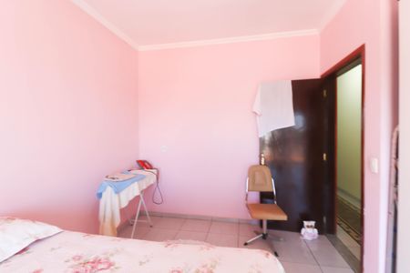 Casa à venda com 179m², 3 quartos e 3 vagasQuarto 2