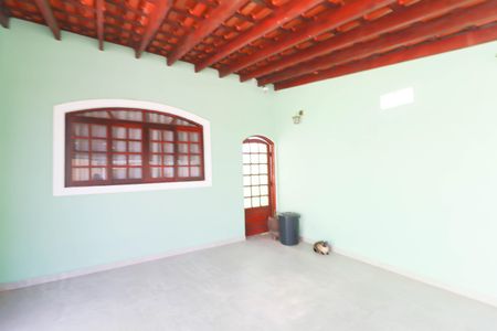 Casa à venda com 179m², 3 quartos e 3 vagasQuintal