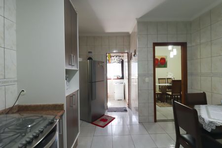 Casa à venda com 179m², 3 quartos e 3 vagasCozinha e Área de Serviço