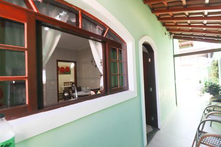 Casa à venda com 179m², 3 quartos e 3 vagasQuintal