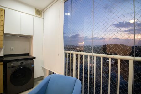 Apartamento à venda com 55m², 2 quartos e 1 vaga Apartamento à venda com 55m², 2 quartos e 1 vagaVaranda