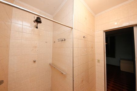 Casa à venda com 195m², 3 quartos e 2 vagas Casa à venda com 195m², 3 quartos e 2 vagasBanheiro da Suíte