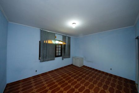 Casa à venda com 195m², 3 quartos e 2 vagas Casa à venda com 195m², 3 quartos e 2 vagasSuíte