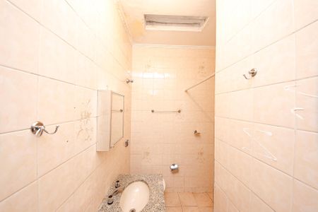 Casa à venda com 195m², 3 quartos e 2 vagas Casa à venda com 195m², 3 quartos e 2 vagasBanheiro da Suíte