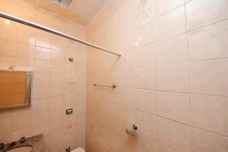 Casa à venda com 195m², 3 quartos e 2 vagas Casa à venda com 195m², 3 quartos e 2 vagasBanheiro da Suíte