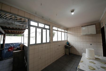 Casa à venda com 195m², 3 quartos e 2 vagas Casa à venda com 195m², 3 quartos e 2 vagasÁrea de Serviço