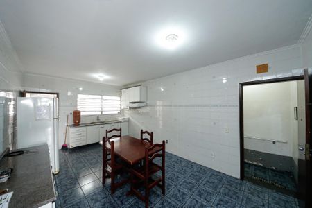 Casa à venda com 195m², 3 quartos e 2 vagas Casa à venda com 195m², 3 quartos e 2 vagasCozinha
