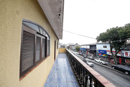 Casa à venda com 195m², 3 quartos e 2 vagas Casa à venda com 195m², 3 quartos e 2 vagasVaranda da Sala