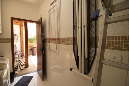 Casa à venda com 257m², 4 quartos e 3 vagas Casa à venda com 257m², 4 quartos e 3 vagasÁrea de Serviço