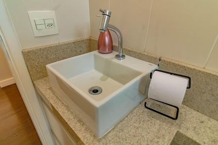 Apartamento à venda com 54m², 2 quartos e 2 vagas Apartamento à venda com 54m², 2 quartos e 2 vagasBanheiro Social