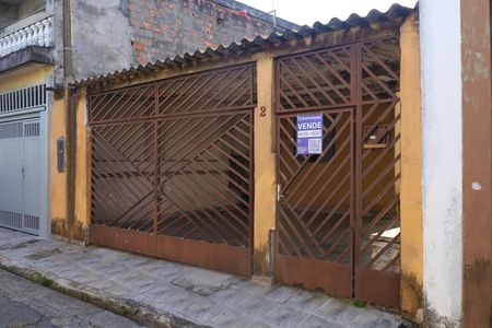 Casa à venda com 150m², 1 quarto e 2 vagasFachada do imóvel - Placa instalada no portão do imóvel