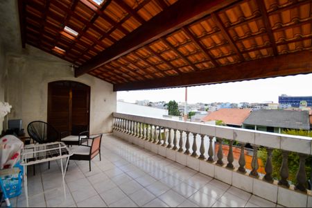 Casa à venda com 160m², 2 quartos e 6 vagasVaranda dos Quartos 1 e 2
