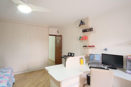 Casa à venda com 256m², 3 quartos e 4 vagasSuíte 1