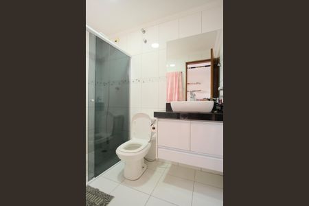 Casa à venda com 256m², 3 quartos e 4 vagasBanheiro da Suíte 1