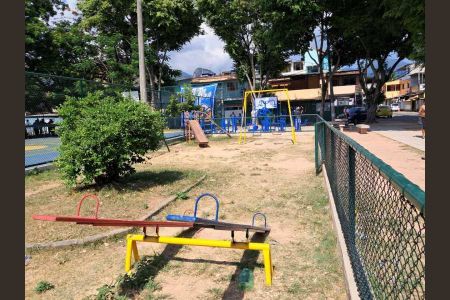 Casa de condomínio à venda com 69m², 2 quartos e 1 vaga