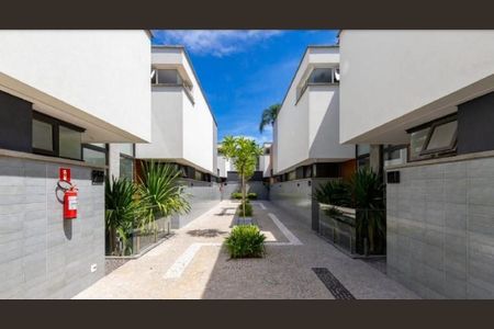 Casa de condomínio à venda com 427m², 4 quartos e 4 vagas