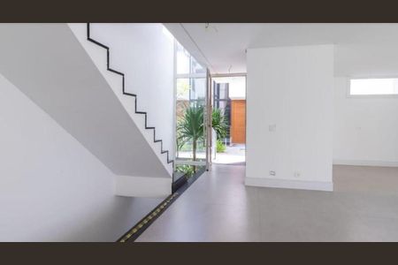 Casa de condomínio à venda com 427m², 4 quartos e 4 vagas