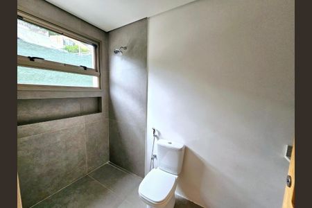 Casa de condomínio à venda com 530m², 3 quartos e 3 vagas