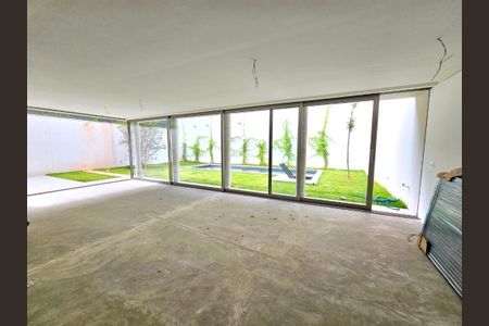 Casa de condomínio à venda com 530m², 3 quartos e 3 vagas