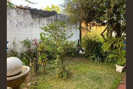Casa à venda com 327m², 4 quartos e 3 vagas