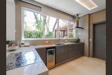 Casa de condomínio à venda com 744m², 4 quartos e 5 vagas