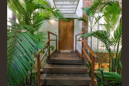 Casa de condomínio à venda com 744m², 4 quartos e 5 vagas