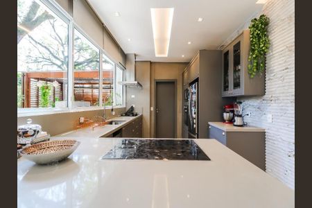 Casa de condomínio à venda com 744m², 4 quartos e 5 vagas