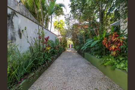 Casa de condomínio à venda com 744m², 4 quartos e 5 vagas