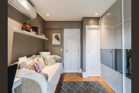 Casa de condomínio à venda com 744m², 4 quartos e 5 vagas