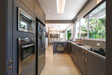 Casa de condomínio à venda com 744m², 4 quartos e 5 vagas