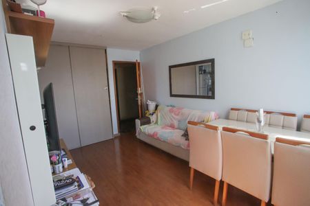 Apartamento à venda com 49m², 2 quartos e sem vaga Apartamento à venda com 49m², 2 quartos e sem vagaSala