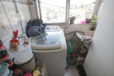 Apartamento à venda com 49m², 2 quartos e sem vaga Apartamento à venda com 49m², 2 quartos e sem vagaÁrea de Serviço