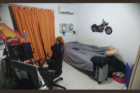 Casa de condomínio à venda com 100m², 3 quartos e 1 vagaQuarto 2