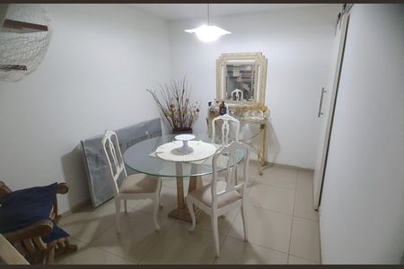 Casa de condomínio à venda com 100m², 3 quartos e 1 vagaSala de Jantar