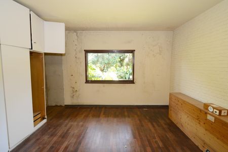 Casa à venda com 450m², 3 quartos e 3 vagasSuíte