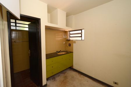 Casa à venda com 450m², 3 quartos e 3 vagasBanheiro da Suíte